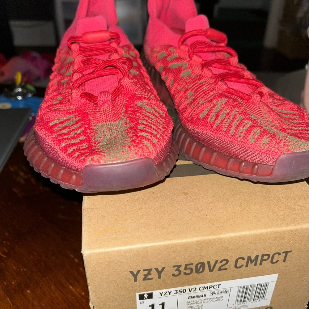 Yeezy Red and Green Men's Shoes